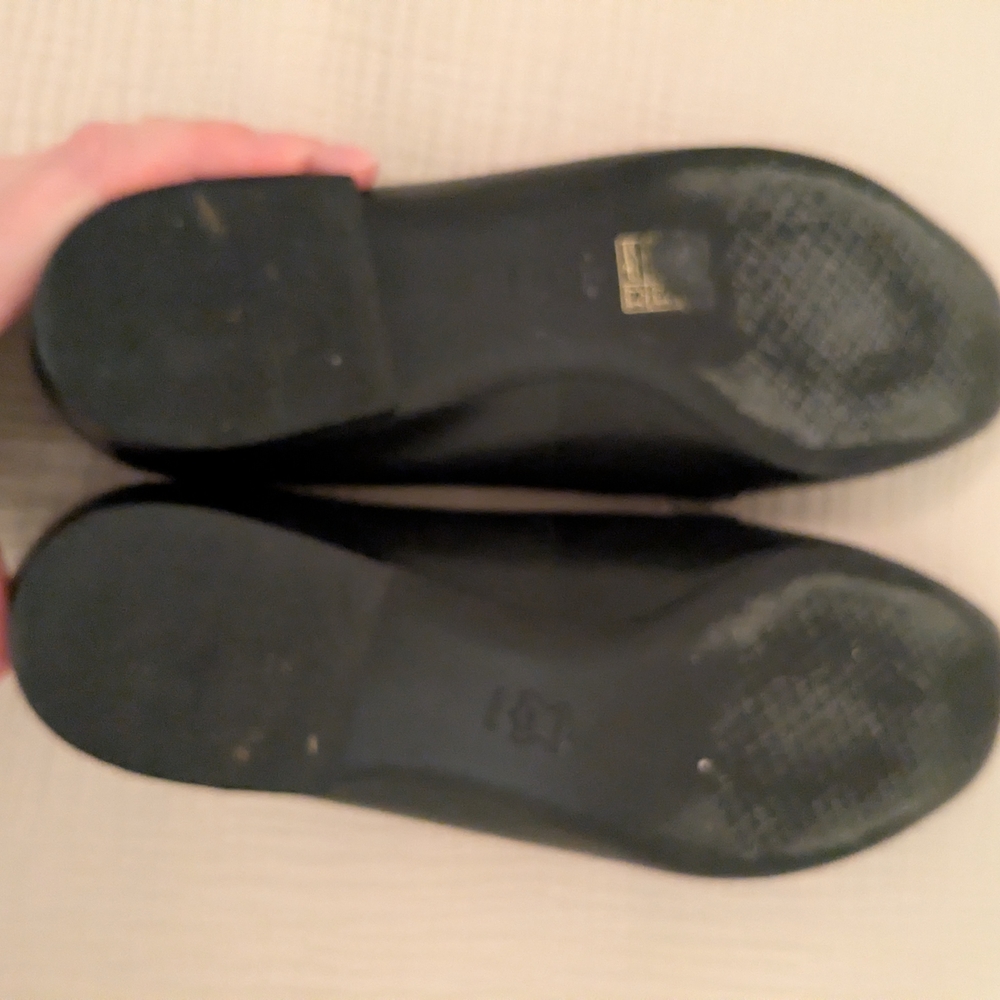 Tory Burch Gemini Elegant Black Loafers with Gold Accent Size 10.5 - Picture 4 of 6